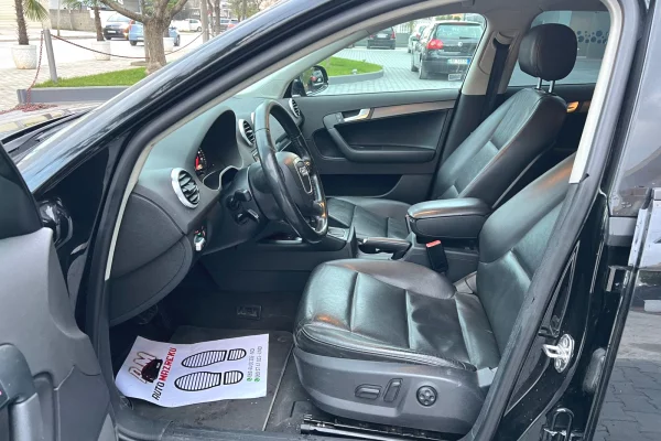 Auto in Vendita a Fier, Audi, 2012 Diesel,Kambio Automatik Pagamento 5,700  Euro.