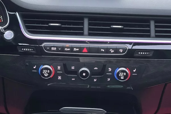 Makina ne shitje ne Fier, Audi, 2017 Benzine,Kambio Automatik Pagesa 19,999  Euro.