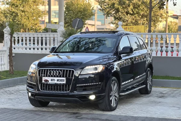 Auto in Vendita a Fier - 8,500 Euro