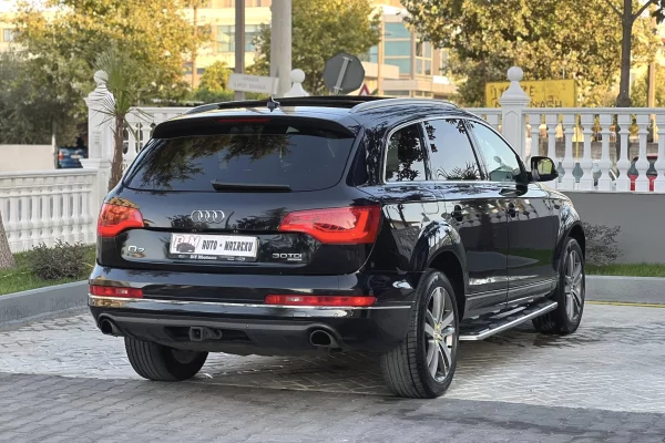 Auto in Vendita a Fier, Audi, 2013 Diesel,Kambio Automatik Pagamento 8,500  Euro.