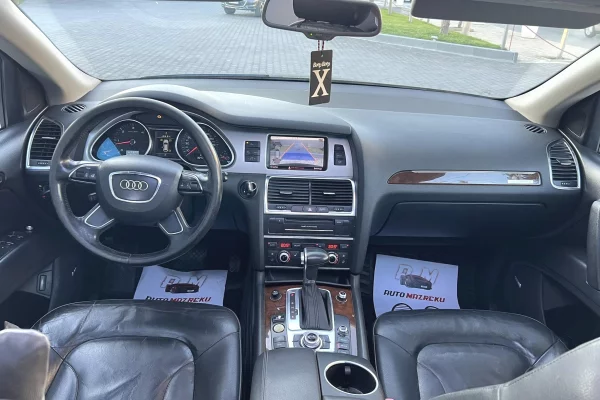 Auto in Vendita a Fier - 8,500 Euro