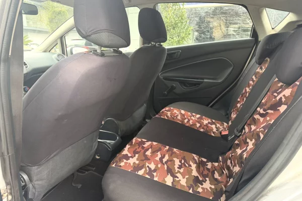 Makina ne shitje ne Fier, Ford, 2009 gasoline-gas,Kambio Manual Pagesa 3,300  Euro.