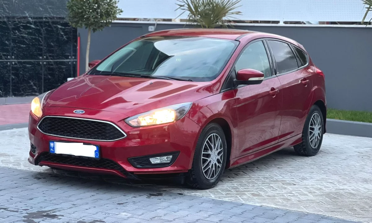 Makina ne shitje ne Fier, Ford, 2015 Benzine,Kambio Automatik Pagesa 4,700  Euro.