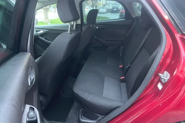 Makina ne shitje ne Fier, Ford, 2015 Benzine,Kambio Automatik Pagesa 4,700  Euro.