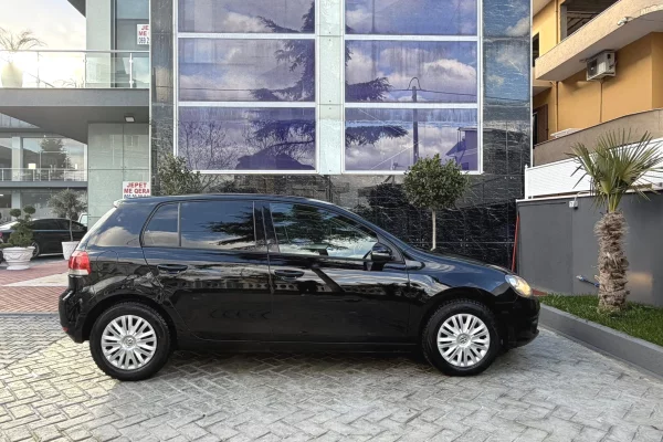 Makina ne shitje ne Fier, Volkswagen, 2012 Diesel,Kambio Manual Pagesa 4,500  Euro.