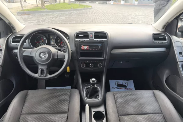 Makina ne shitje ne Fier - 4,500 Euro