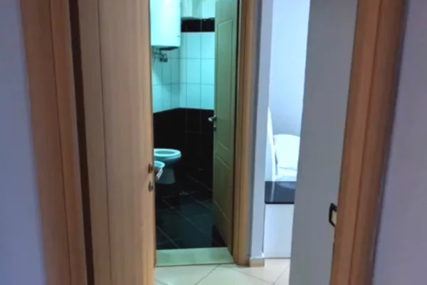 Appartamento in affitto a Tirana Garsoniere, Arredato