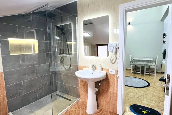 Private house for rent in Tirana 2+1, Furnished