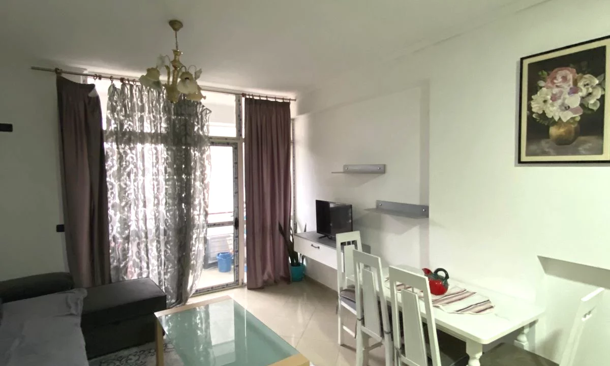 Appartamento in vendita a Tirana 1+1, Arredato