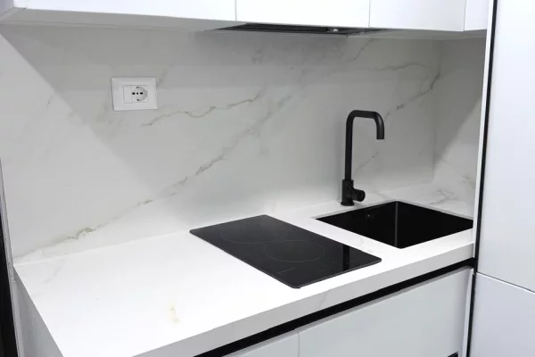 Shtepi me qera Apartament ne Tirane, Garsoniere, Mobilimi E mobiluar, Pagesa 35,000  Leke.