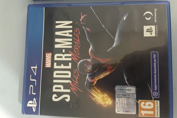 Different articles a Tirana - 5,200 Leke