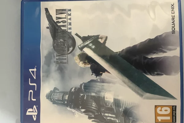 Different articles a Tirana - 5,200 Leke