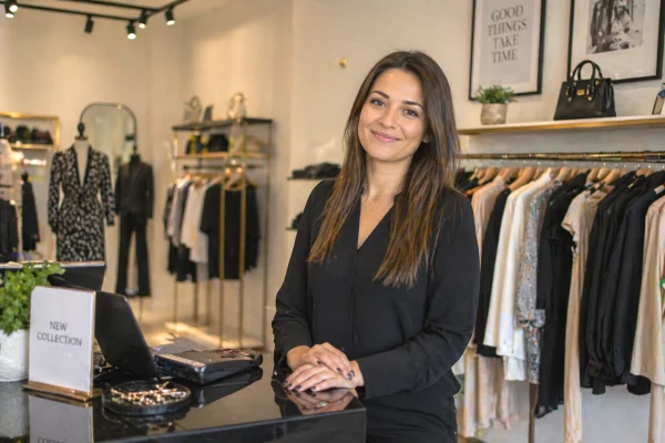 Njoftime Pune per Shitese ne Tirane