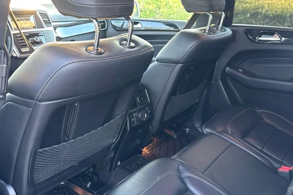 Makine me qera Mercedes-Benz ML350 duke filluar nga 80 euro dita