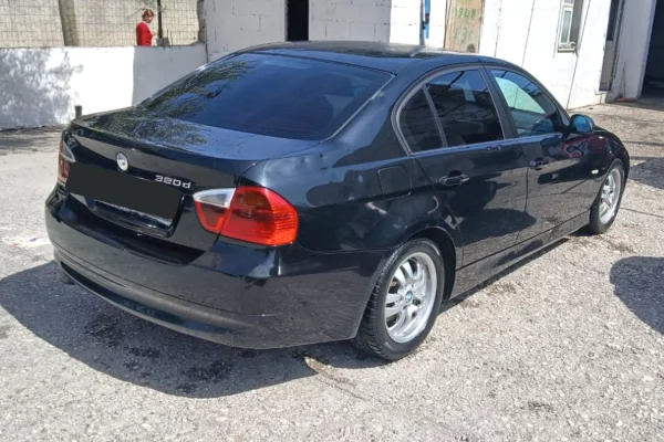 Makine me qera BMW Seria 3 duke filluar nga 30 euro dita