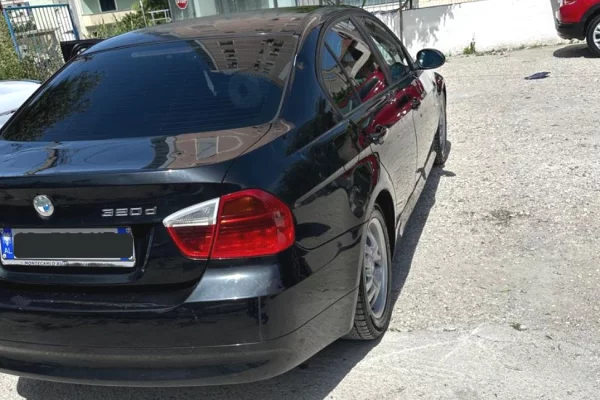 Makine me qera BMW Seria 3 duke filluar nga 30 euro dita