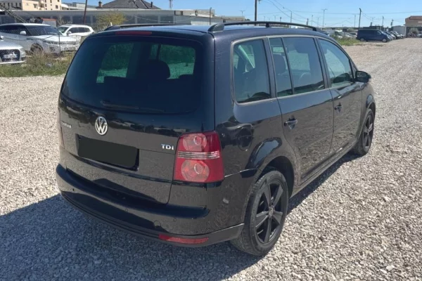 Makina me qera ne Tirane - 40 Euro