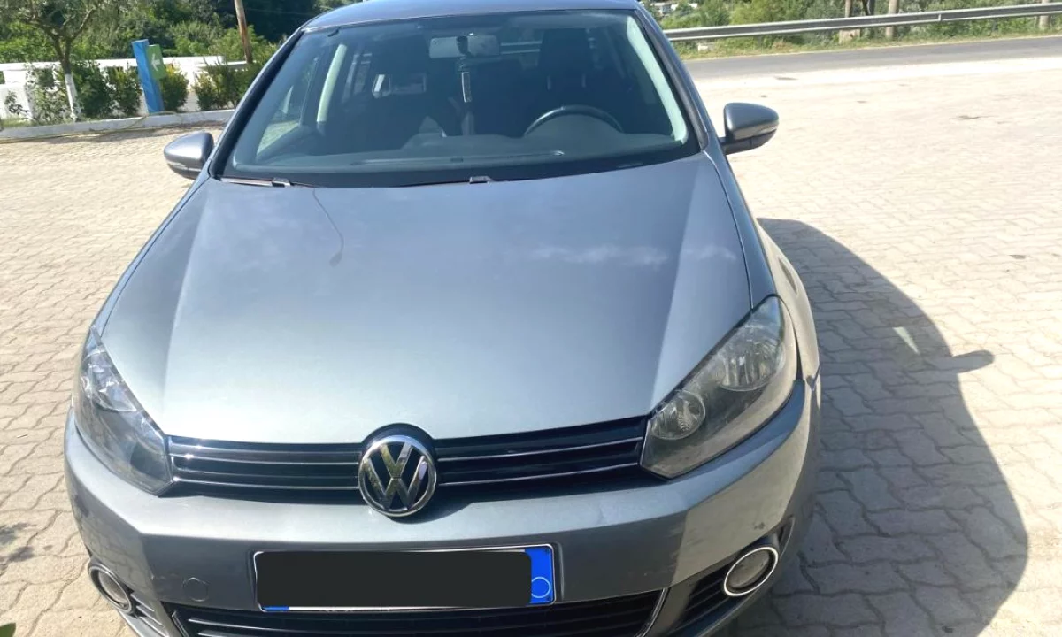 Makine me qera Volkswagen Golf 6 duke filluar nga 40 euro dita