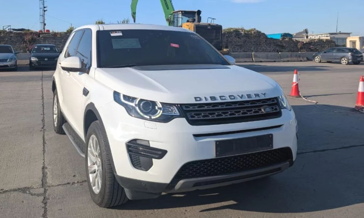  Makine me qera Land Rover Discovery Sport duke filluar 75 euro