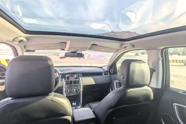  Makine me qera Land Rover Discovery Sport duke filluar 75 euro