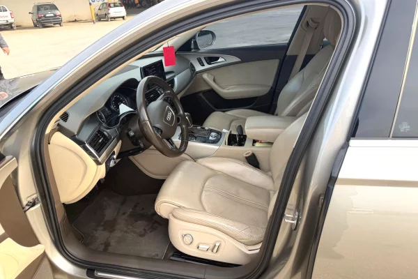 Makina ne shitje ne Tirane, Audi, 2016 Diesel,Kambio Automatik Pagesa 17,000  Euro.