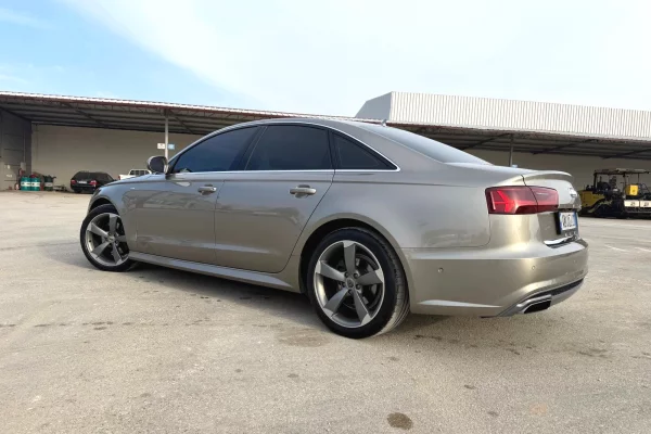 Makina ne shitje ne Tirane, Audi, 2016 Diesel,Kambio Automatik Pagesa 17,000  Euro.