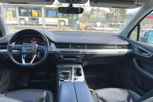 Makine Premium me qera Audi Q7