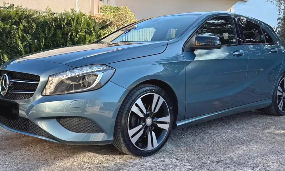 Me Qera Mercedes A-Class 2015