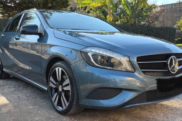Me Qera Mercedes A-Class 2015