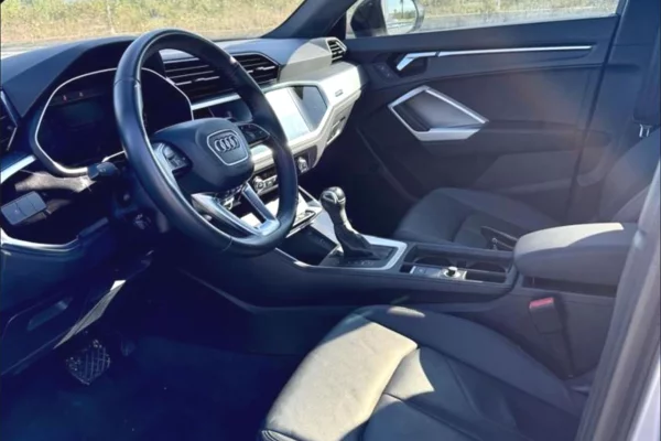 Audi Q3 2022 me Qera – Makine Luksoze, Performance e Persosur