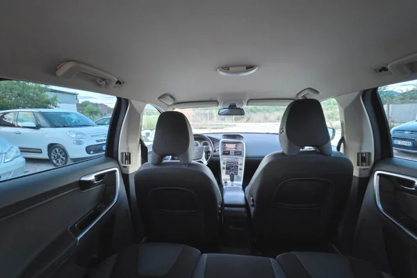 SUV Komod Volvo XC60 me Qera