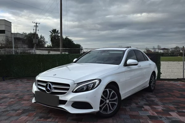 Noleggio Auto a Tirana - 50 Euro