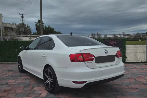 Noleggio Auto a Tirana - 30 Euro