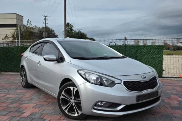 Noleggio Auto a Tirana - 25 Euro