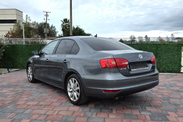 Noleggio Auto a Tirana - 25 Euro