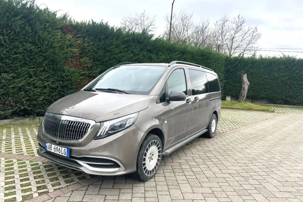 Qera Mercedes‑Benz V‑Class | Makina Luksoze per Udhetime dhe Evente