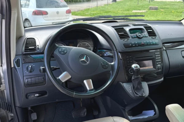 Mercedes Vito me Qera | Ideal per Udhetime duke filluar nga 70 euro dita
