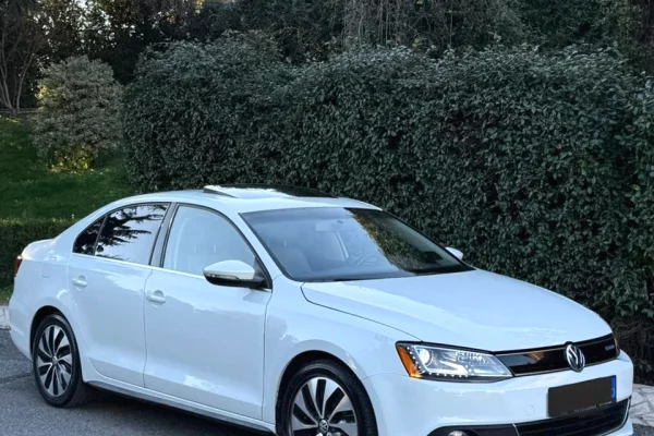 Makina me qera ne Tirane - 30 Euro