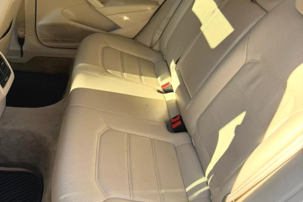 Makine me Qera Passat SEL