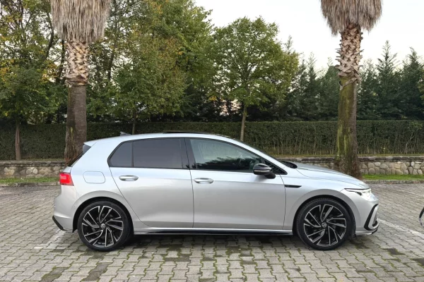 Noleggio Auto a Tirana - 75 Euro