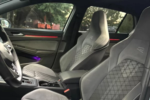 Volkswagen Golf 8 R-Line 2024