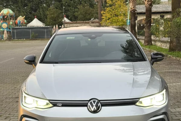 Volkswagen Golf 8 R-Line 2024