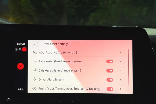 Volkswagen Golf 8 R-Line 2024