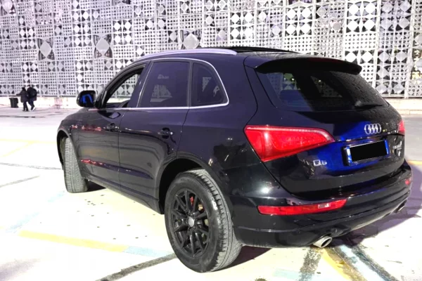 Makine me qera ne Rinas Tirane - Audi Q5 diesel automatike nisur nga 50 euro dita