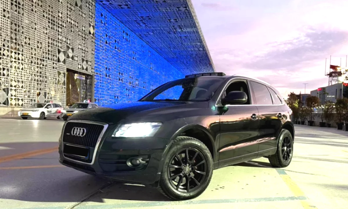 Makine me qera ne Rinas Tirane - Audi Q5 diesel automatike nisur nga 50 euro dita