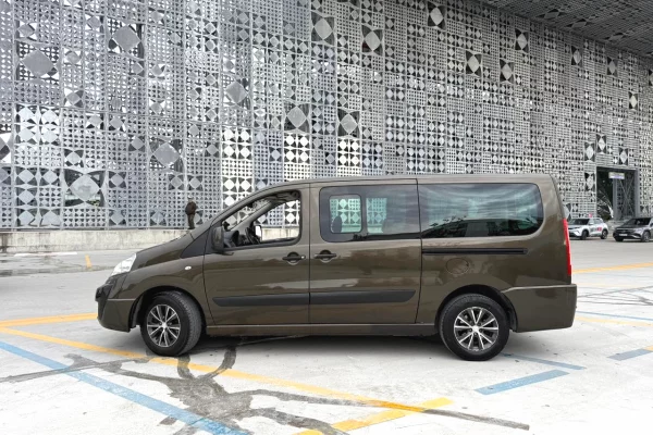 Peugeot 8 vende manuale 2016 duke filluar nga 55 euro dita