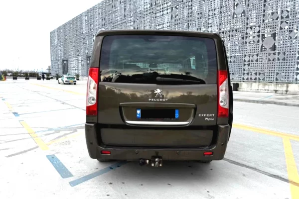 Peugeot 8 vende manuale 2016 duke filluar nga 55 euro dita