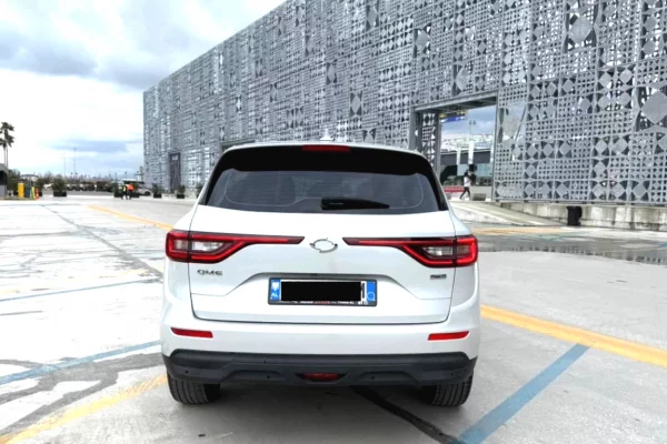 Makine me qera ne Rinas Tirane - Reno Koleos nafte automatike duke nisur nga 45 euro dita