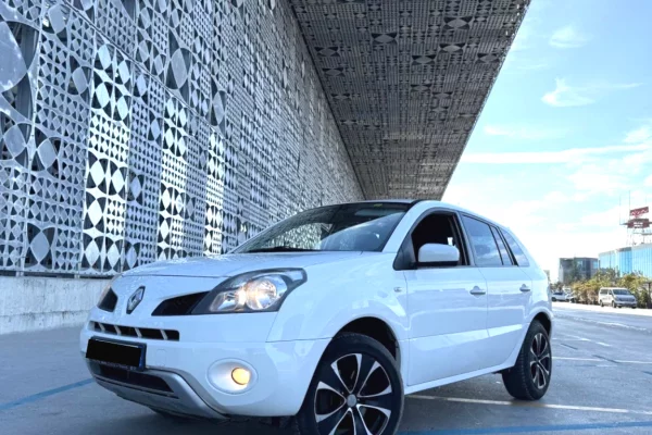 Reno koleos benzine gaz nisur nga 25 euro dita.