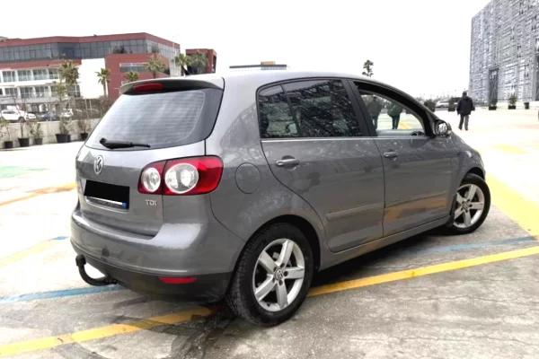 Makine me qera ne Rinas Tirane - Golf 6 plus  automatike nisur nga 22 euro ne dite